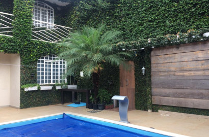 Casa 4 quartos Alto Padrão com Piscina