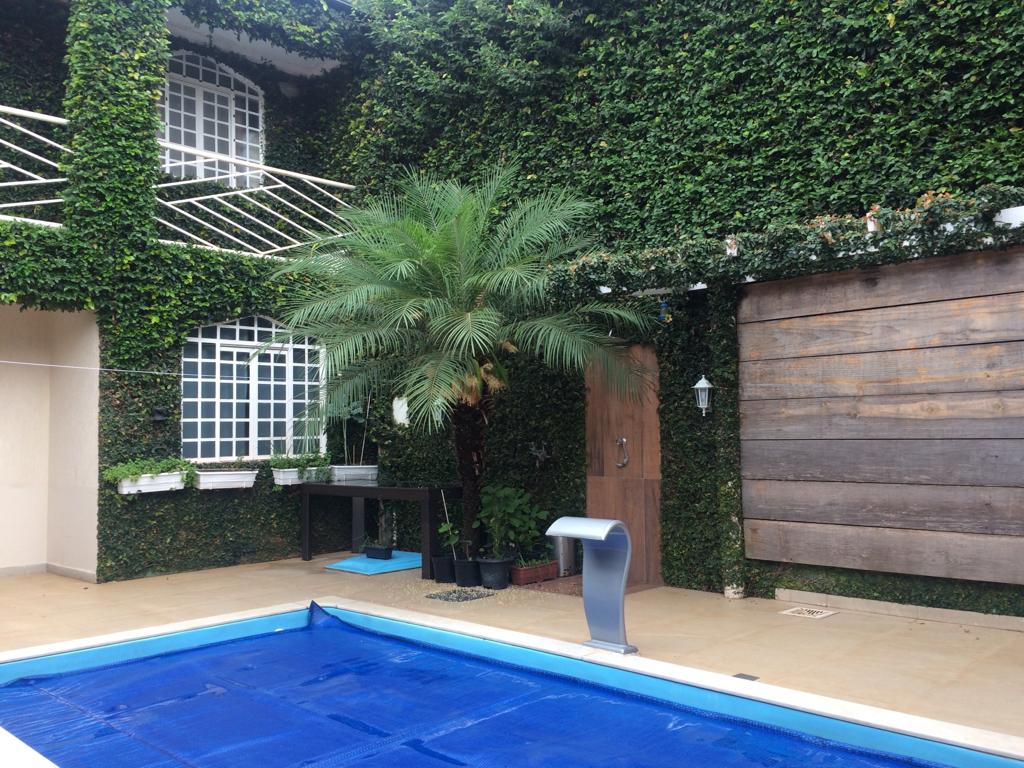 Casa 4 quartos Alto Padrão com Piscina