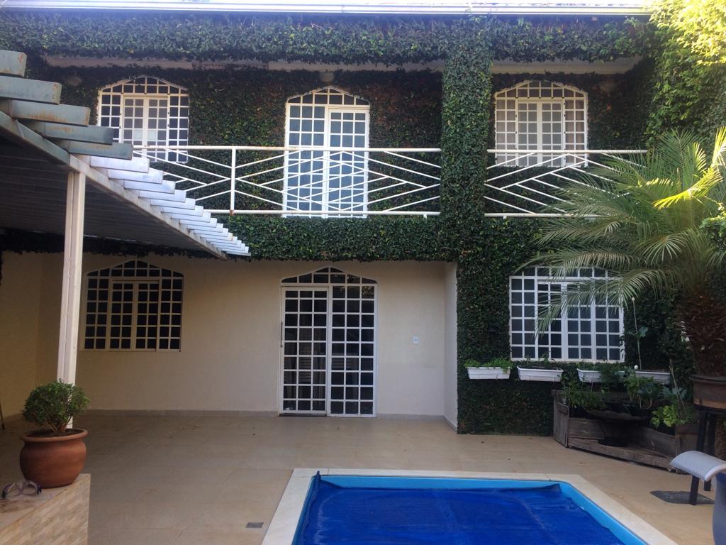 Casa 4 quartos Alto Padrão com Piscina
